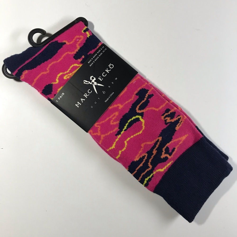 MARC ECKO black and pink camouflage dress socks